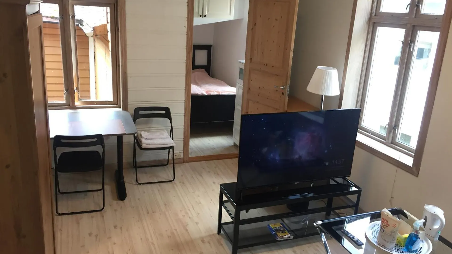 Проживание в семье A Double Room - Not A Complete Apartment - Perfect Location For Exploring The City By Walking Берген